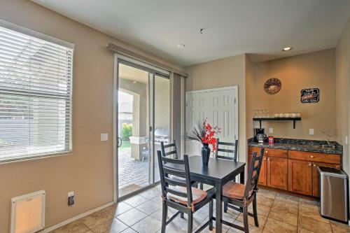 Spacious Gilbert Family Home With Yard - Dog Friendly