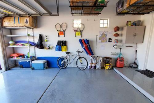 Lux Gilbert Home W/pvt Heated Pool+putting Green!