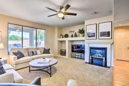 Tranquil Oasis With Fire Pit And Bar About 1 Mi To Santan!