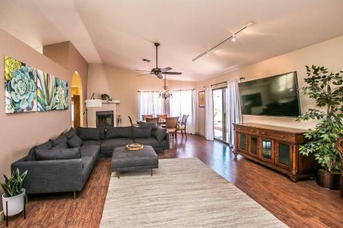 Fountain Hills With Heated Pool And Amazing Views!