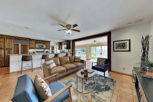 Fountain Hills Oasis With Mountain Views & Pool! Home