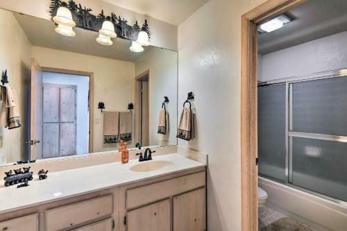 Updated Pinetop Townhome 30 Miles To Sunrise Park
