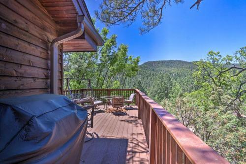 Rim Country Retreat With Multi-level Deck And View