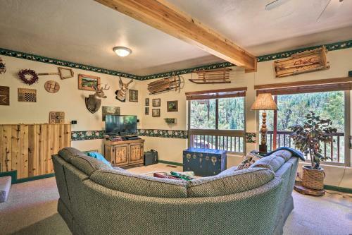 Rim Country Retreat With Multi-level Deck And View