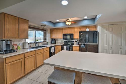 Upgraded Lake Havasu Oasis With Pool And Views!