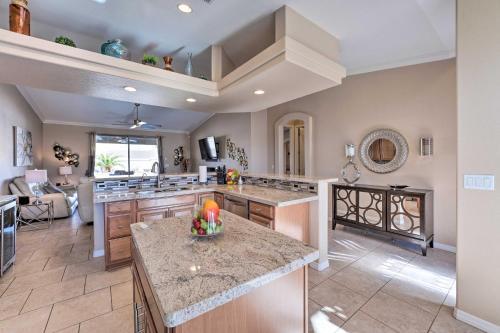 Newly Updated Havasu Home, Less Than 2 Miles To Lake!