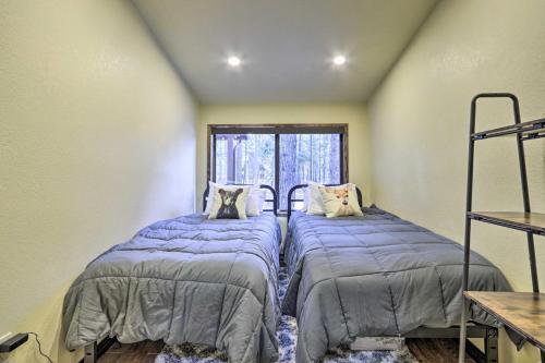 Spacious Pinetop Cabin With Deck, 1 Mi To Golf!