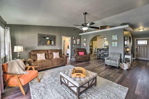 Cozy Oasis About 2 Mi To Lake, 2 Blocks To Dtwn!