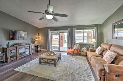 Cozy Oasis About 2 Mi To Lake, 2 Blocks To Dtwn!