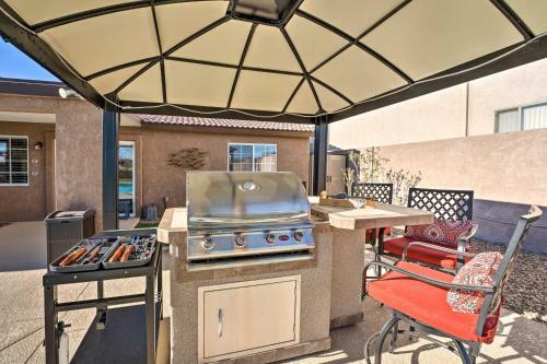 Cozy Oasis About 2 Mi To Lake, 2 Blocks To Dtwn!
