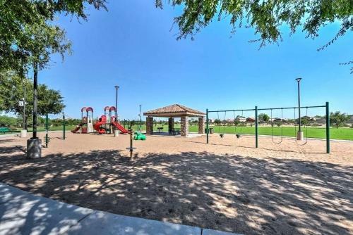 Spacious Litchfield Park Home With Yard, Heated Pool