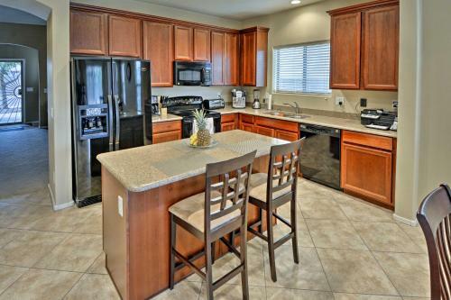 Spacious Maricopa House With Private Backyard And Grill