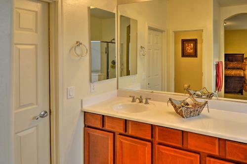 Spacious Maricopa House With Private Backyard And Grill
