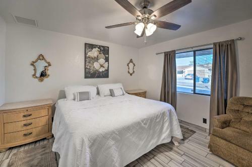 Cozy Home With Large Yard, 2 Mi To Lake Havasu!