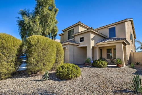 San Tan Valley Home With Patio On Golf Course!