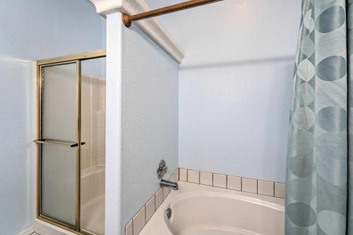 Bright Lake Havasu City Abode With Private Pool