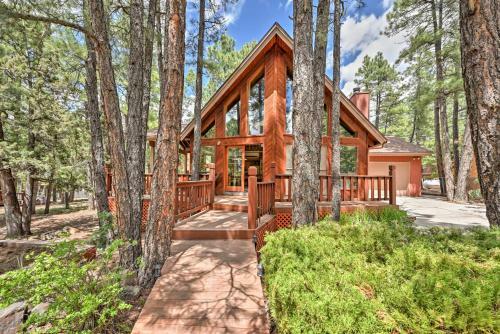 Spacious Munds Park Cabin Nestled In The Pines