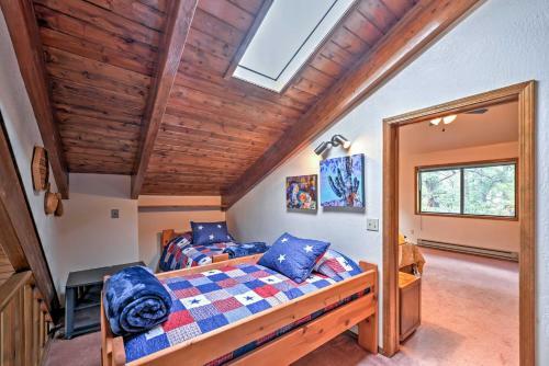 Spacious Munds Park Cabin Nestled In The Pines
