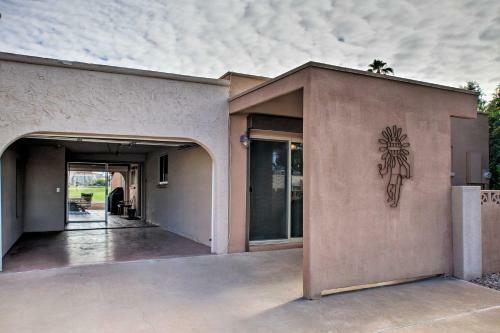 Apartamento Golf Escape With Patio, Pool Access And Entertainment!