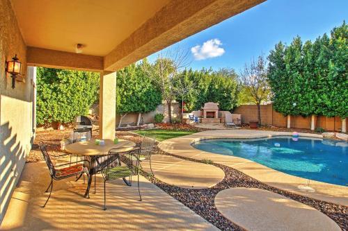 Spacious Mesa Home With Hot Tub, Fire Pit, And Grill!