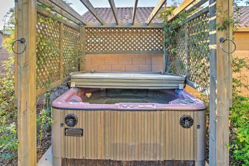 Spacious Mesa Home With Hot Tub, Fire Pit, And Grill!