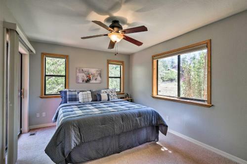Modern Munds Park Home With Loft, Deck And Fire Pit
