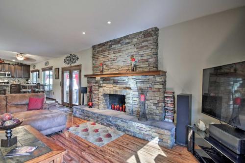 Red Mountain Mesa Oasis Pool, Bar And Game Room!