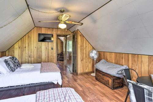Modern Cabin In Coconino National Forest With Deck!