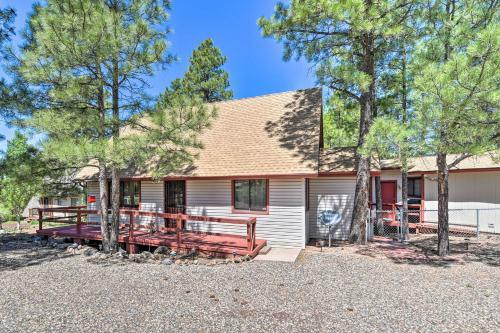 Modern Cabin In Coconino National Forest With Deck!