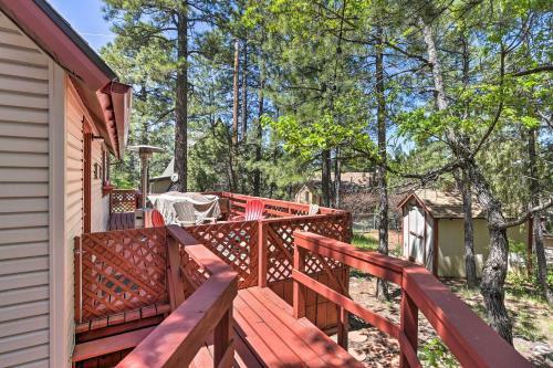 Modern Cabin In Coconino National Forest With Deck!