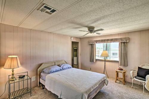 House With Golf Course View And Pool Access!