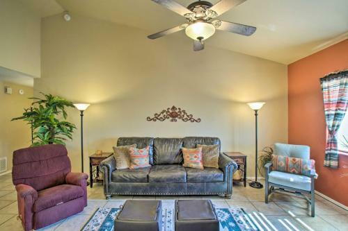 Sun-soaked Mesa Townhome 18 Mi To Phoenix!