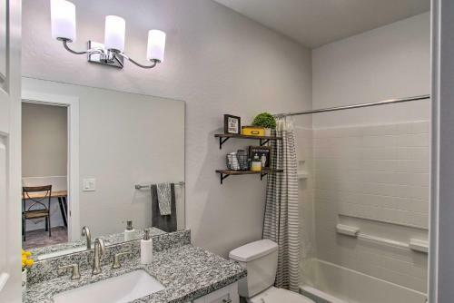 Stylish Mesa Townhome, 8 Mi To Usery Mtn Park
