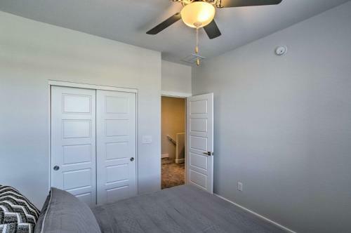 Stylish Mesa Townhome, 8 Mi To Usery Mtn Park