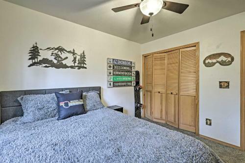Animal Hill Retreat With Deck And Fire Pit!