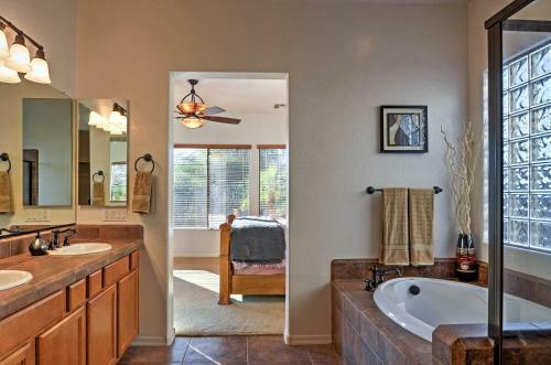 Peoria House With Private Pool 16mi To Lake Pleasant!