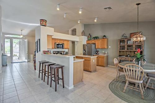 Oro Valley House With Outdoor Fireplace And Mtn Views!