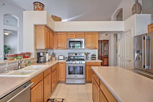 Oro Valley House With Outdoor Fireplace And Mtn Views!