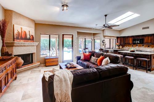 Scottsdale Home With Fireplace And Private Heated Pool!