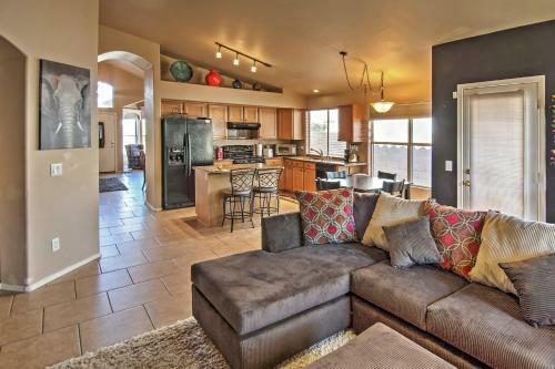 Peoria Family Home With Grill, 5mi To Spring Training