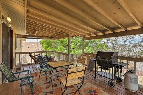 Page Home With Balcony And Yard, Walk To Rim View Trail
