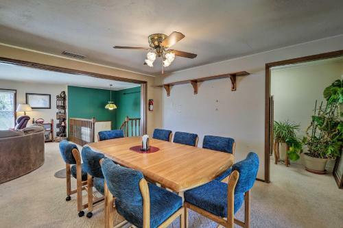 Page Home With Balcony And Yard, Walk To Rim View Trail