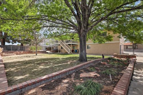 Page Home With Balcony And Yard, Walk To Rim View Trail