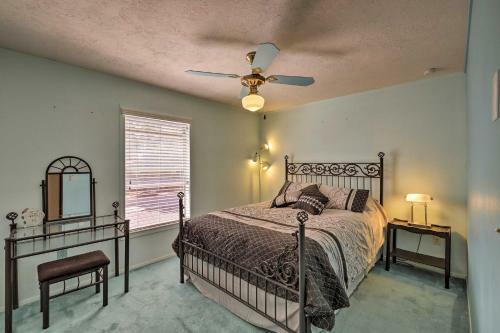 Page Home With Balcony And Yard, Walk To Rim View Trail