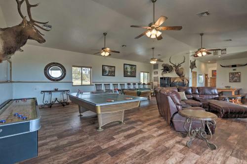 Overgaard Cabin With Pool Table And Incredible View!