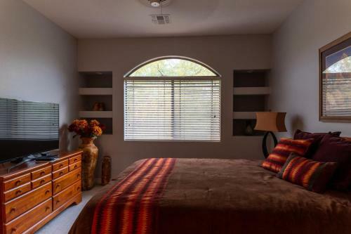 Sunset Sanctuary 3br By Casago
