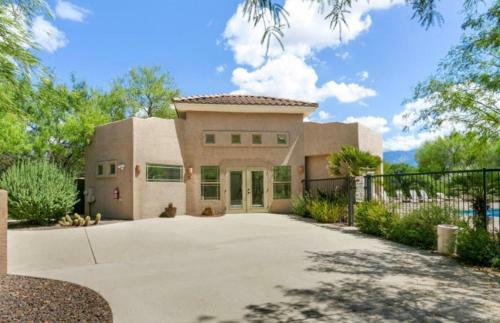 Sunset Sanctuary 3br By Casago
