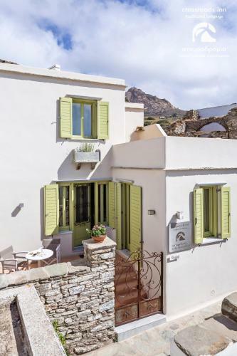 Crossroads Inn Traditional Lodging