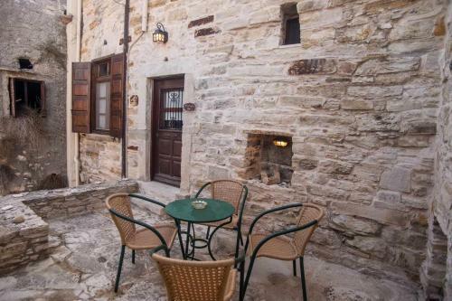 Vouno Village Apartments
