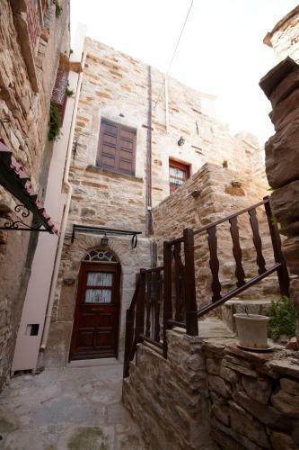 Vouno Village Apartments